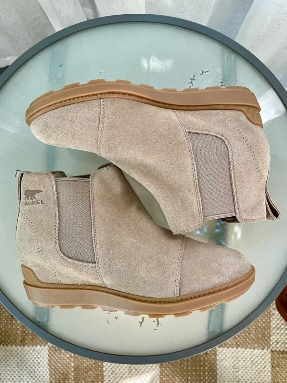 Sorel Women's Evie II Chelsea Suede Ankle Boots Size 9 Caribou Buff & Gum Tan